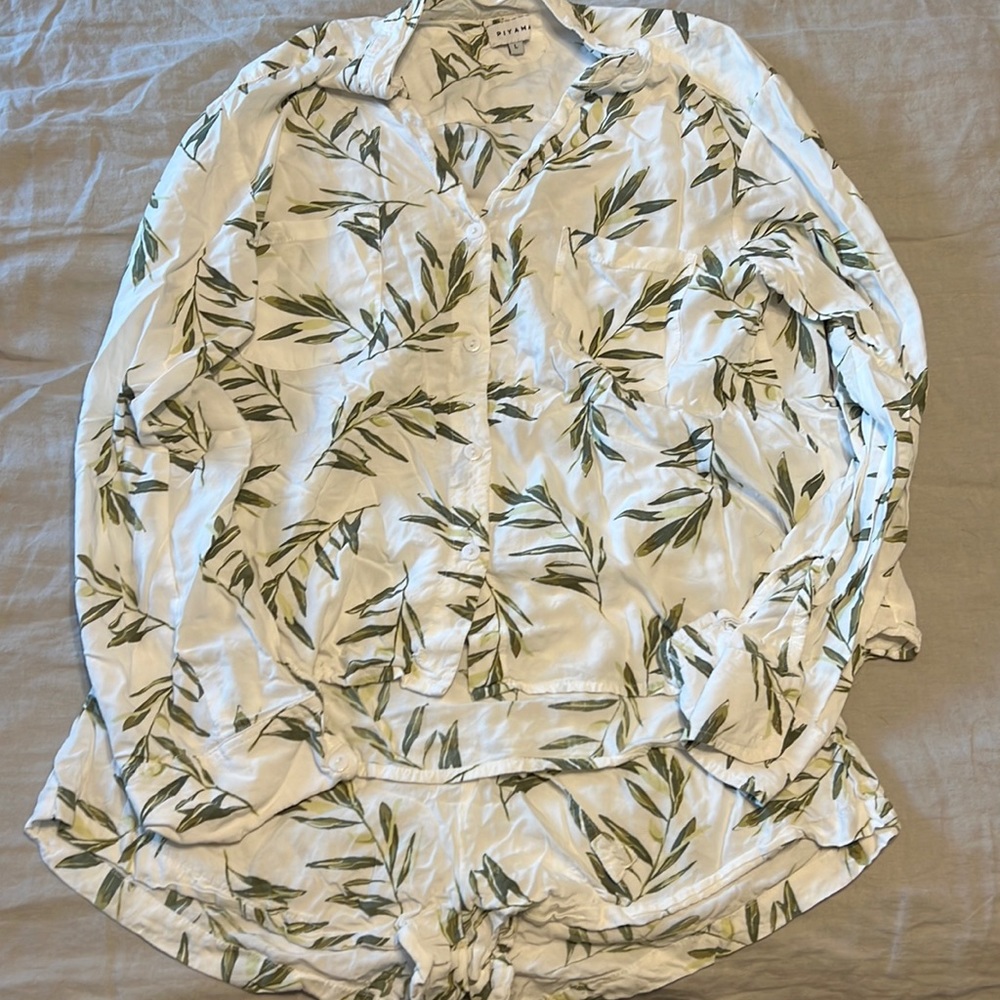 Piyama Olive Leaf Pjs size L and M